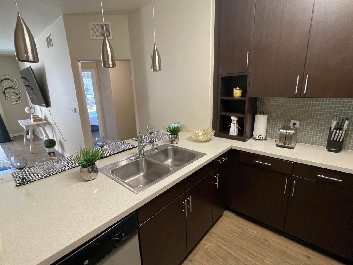 Aqua Marina Del Rey/2 Bedroom Apartment *